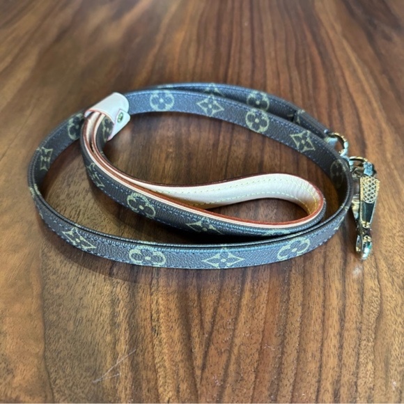 Louis Vuitton Monigram Laisse Baxter MM Pet Leash for Dogs M58056 - Picture 6 of 9